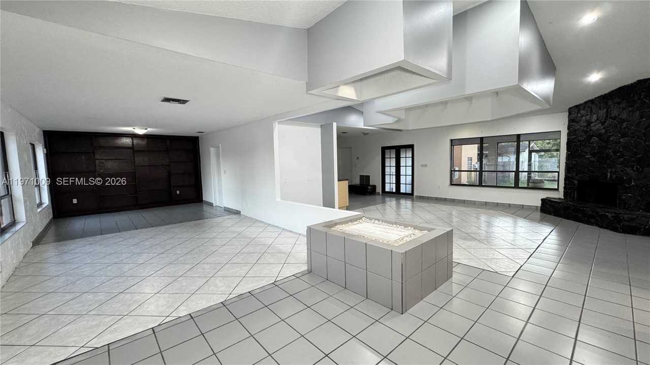 16220 Sw 173rd Ave - Photo 5 of 35