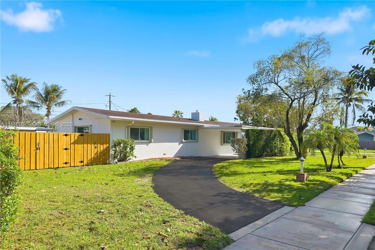 8501 Sw 128th St - Photo 4 of 28