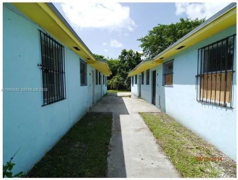 1320 Nw 5th Ave #1320 - Photo 3 of 7