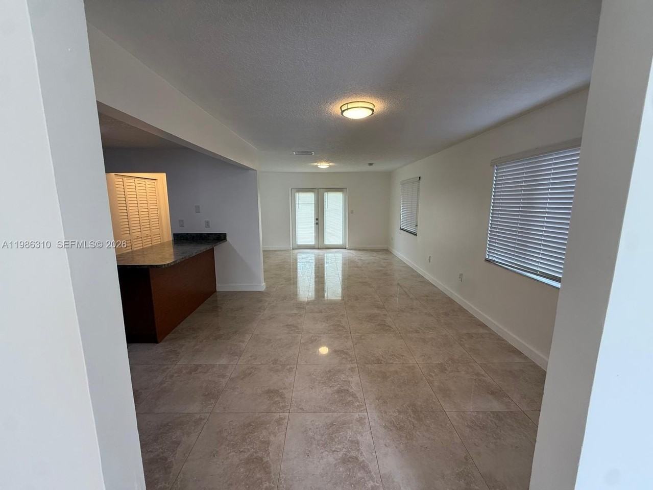 1781 Nw 16th St - Photo 4 of 23