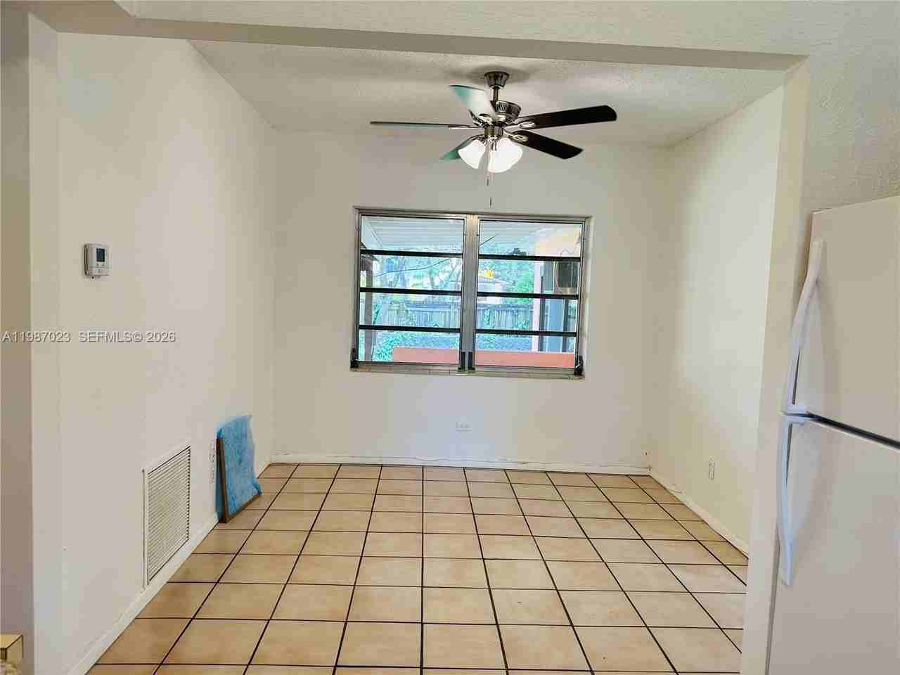 5705 Sw 39th St #NA - Photo 6 of 26