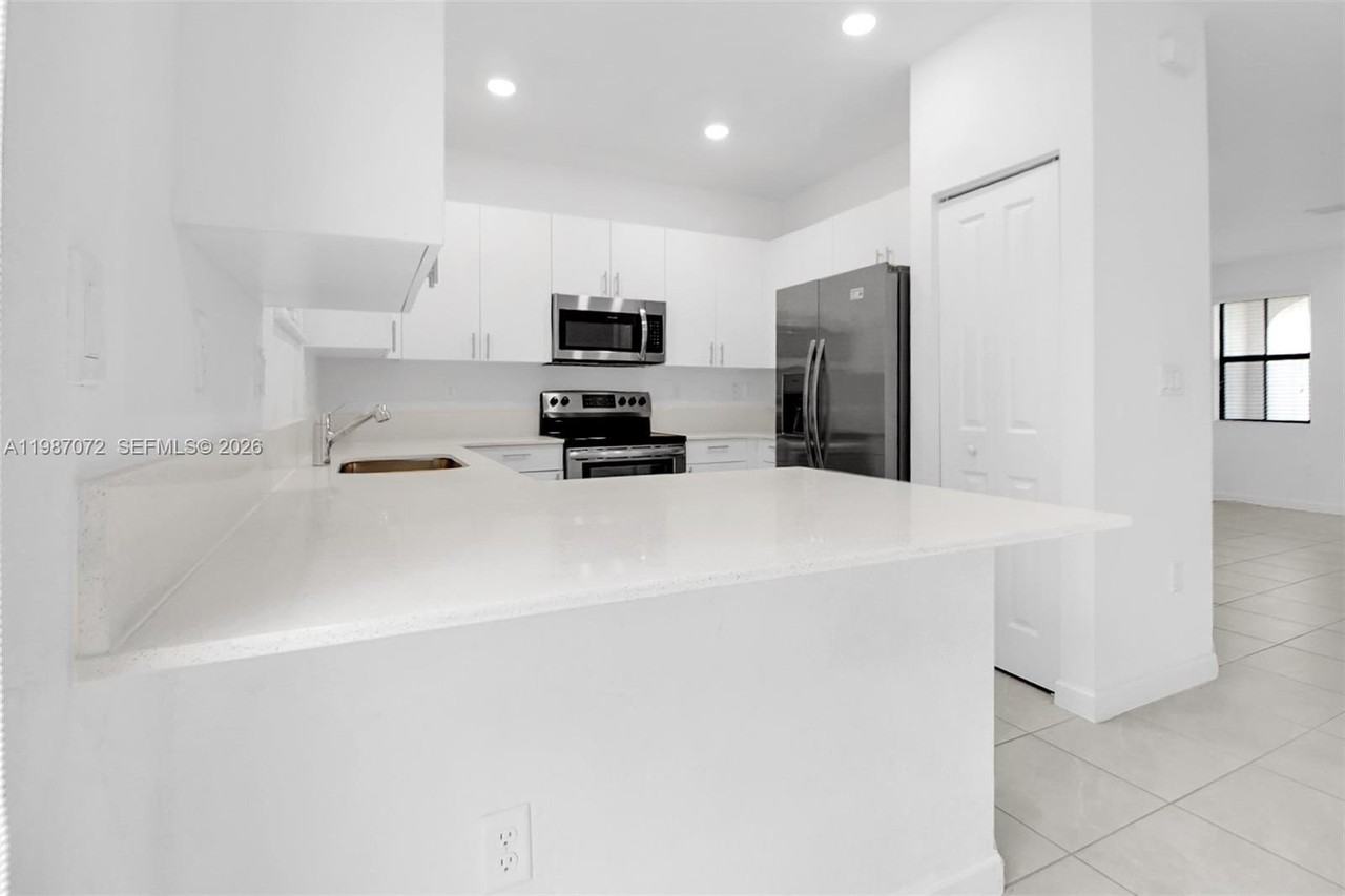 23521 Sw 129th Ave - Photo 7 of 38