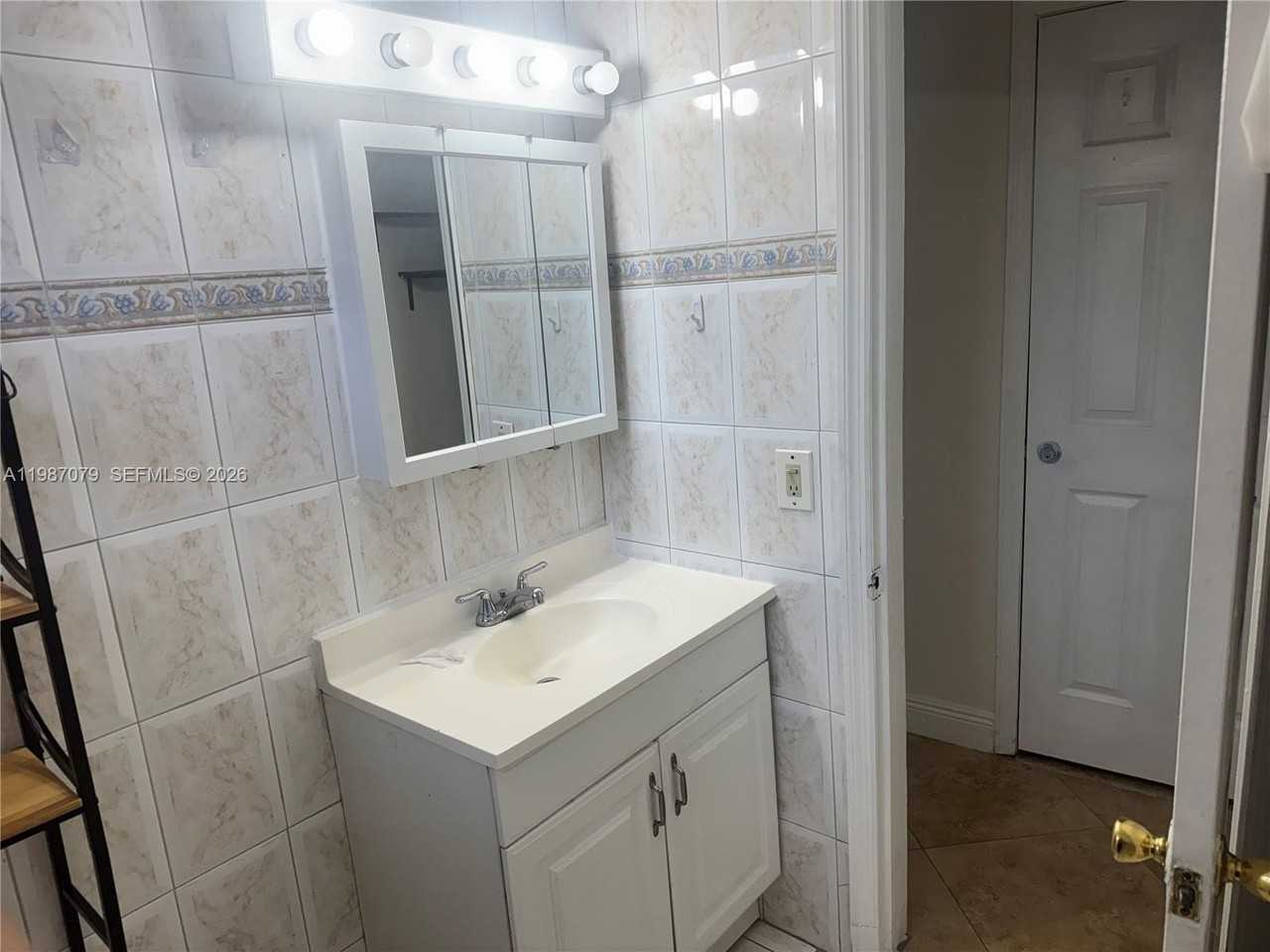 11245 Nw 62nd Ave - Photo 3 of 9