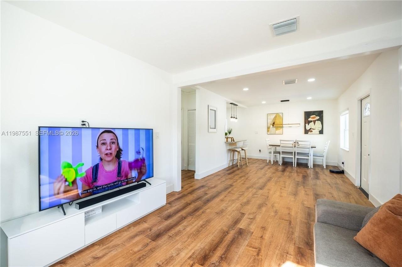 10050 Sw 171st St #10050 - Photo 6 of 33