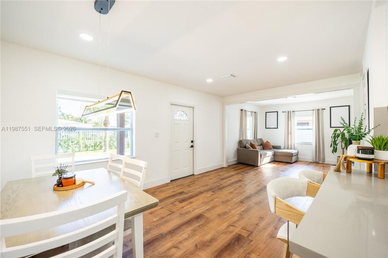 10050 Sw 171st St #10050 - Photo 7 of 33