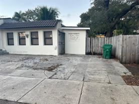 1101 Nw 32nd Pl #REAR - Photo 1 of 1