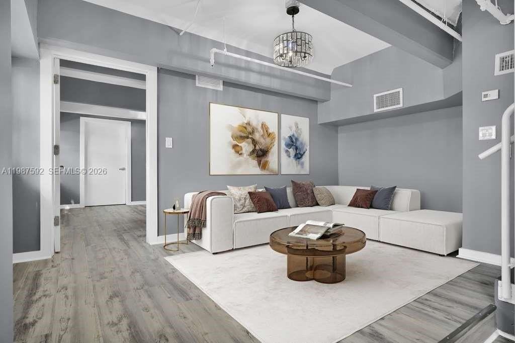 4332 Collins Ave #201 - Photo 6 of 13