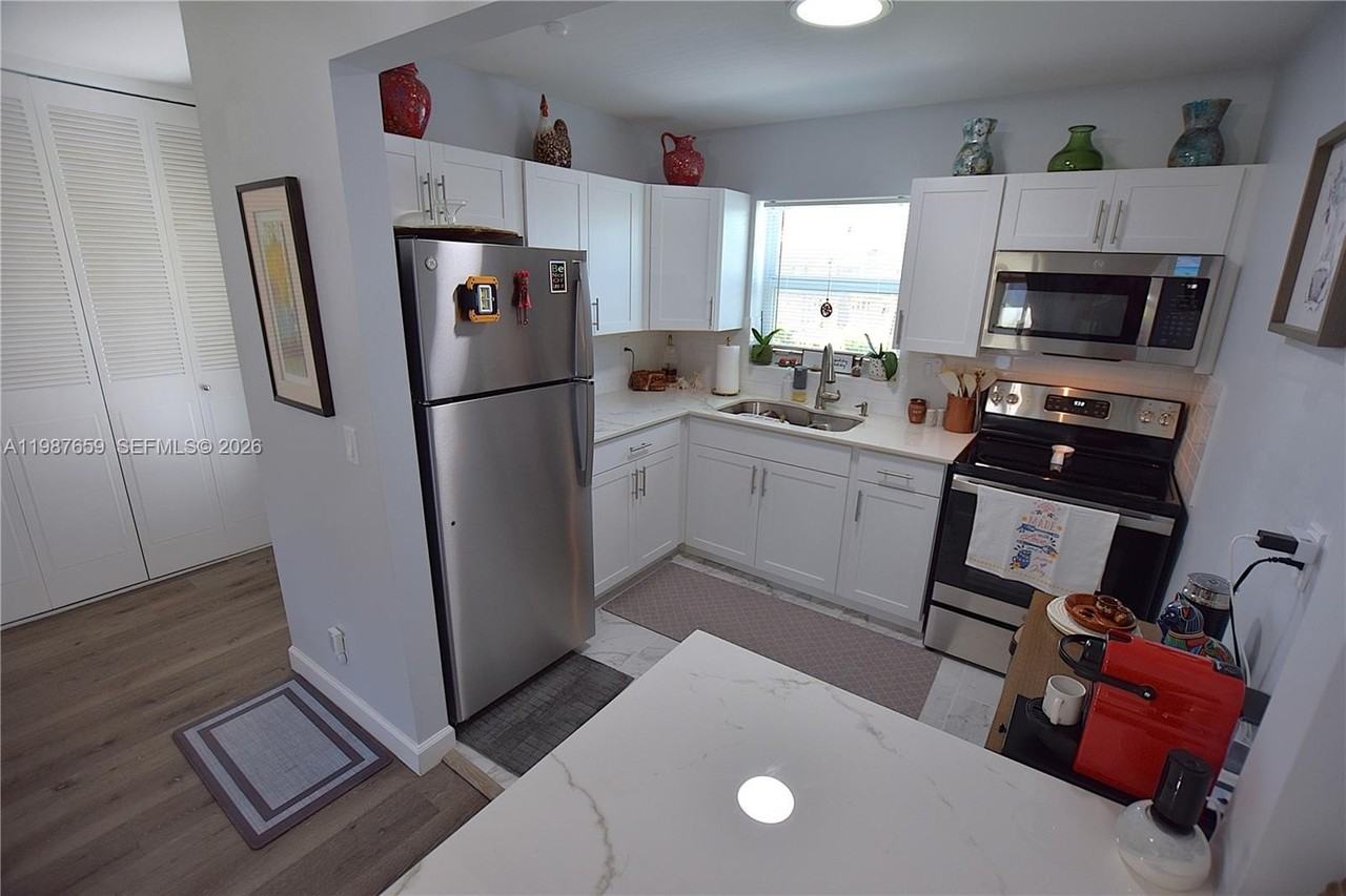 2572 Emory Dr E #F - Photo 7 of 50