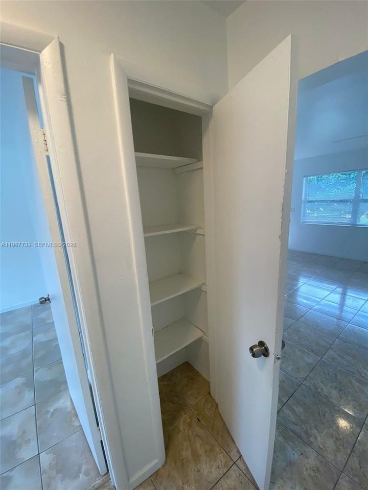 2829 Jackson St #3 - Photo 5 of 13