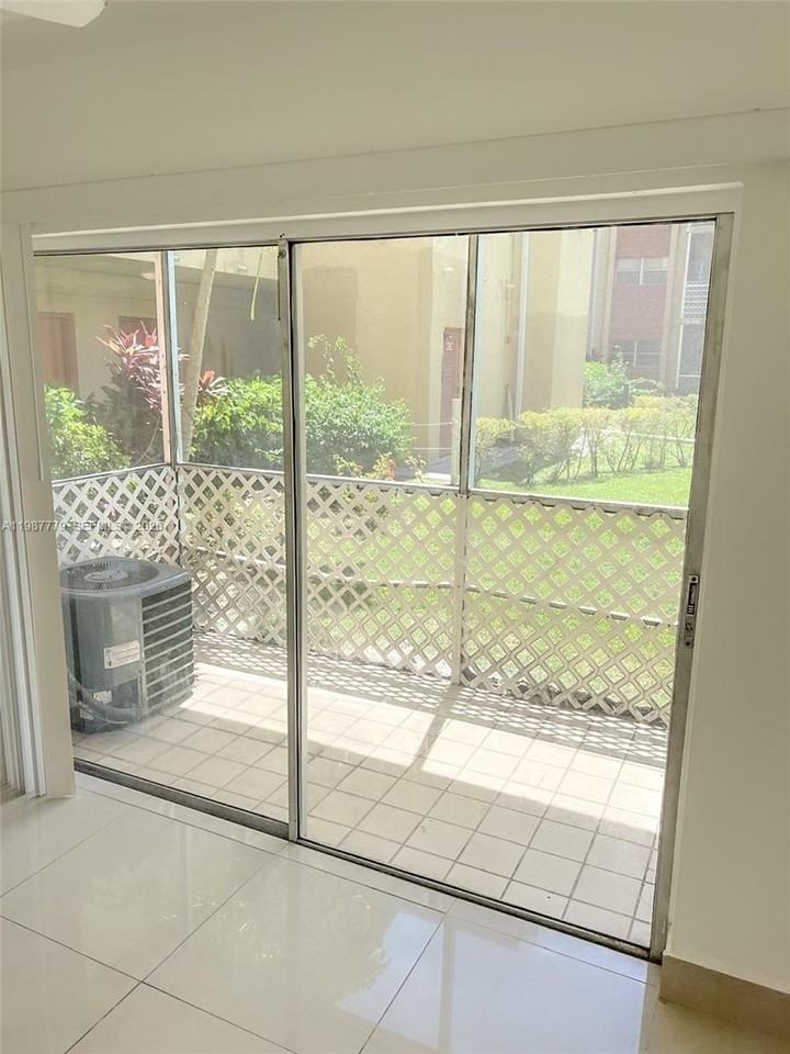 3610 Nw 21st St #104 - Photo 6 of 16