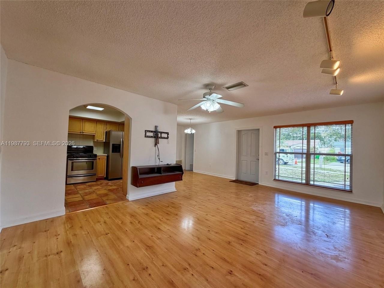 11730 Nw 33rd St - Photo 3 of 16