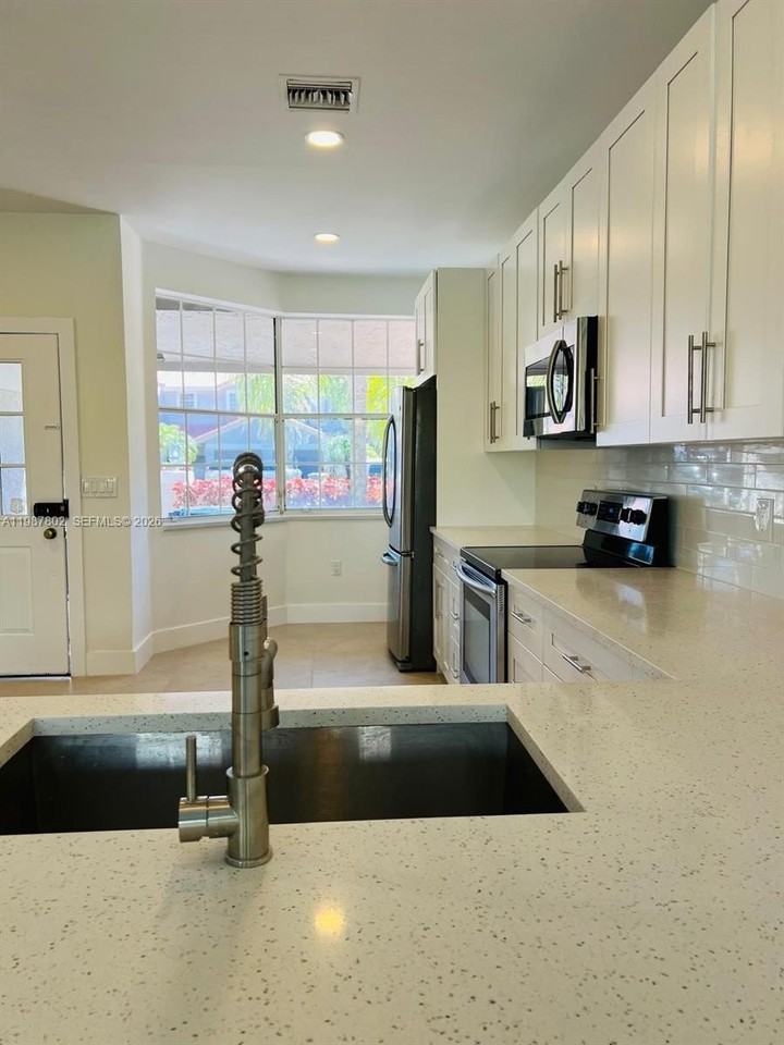 20951 Via Oleander #C - Photo 5 of 28