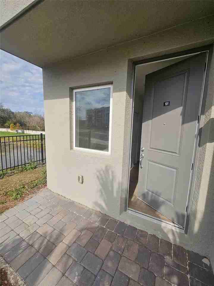 1201 Southstation Pl #101 - Photo 5 of 50