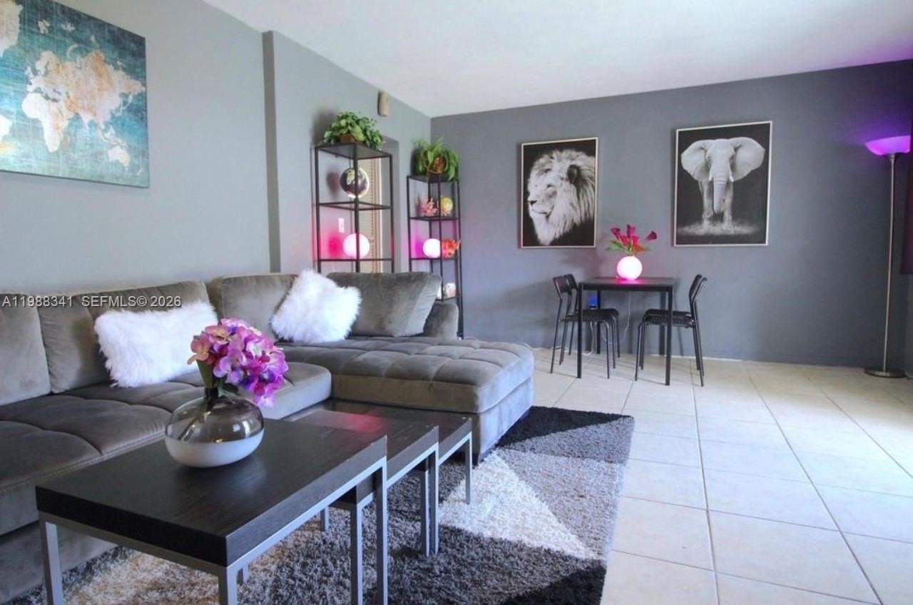 2120 Ne 168th St #C - Photo 3 of 17