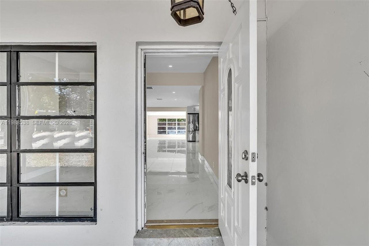 1600 Sw 9th St - Photo 7 of 50