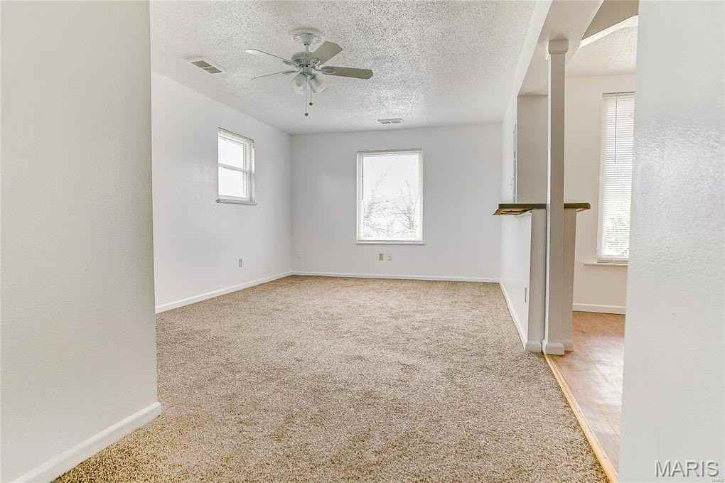 936 Guenzler Dr - Photo 3 of 8