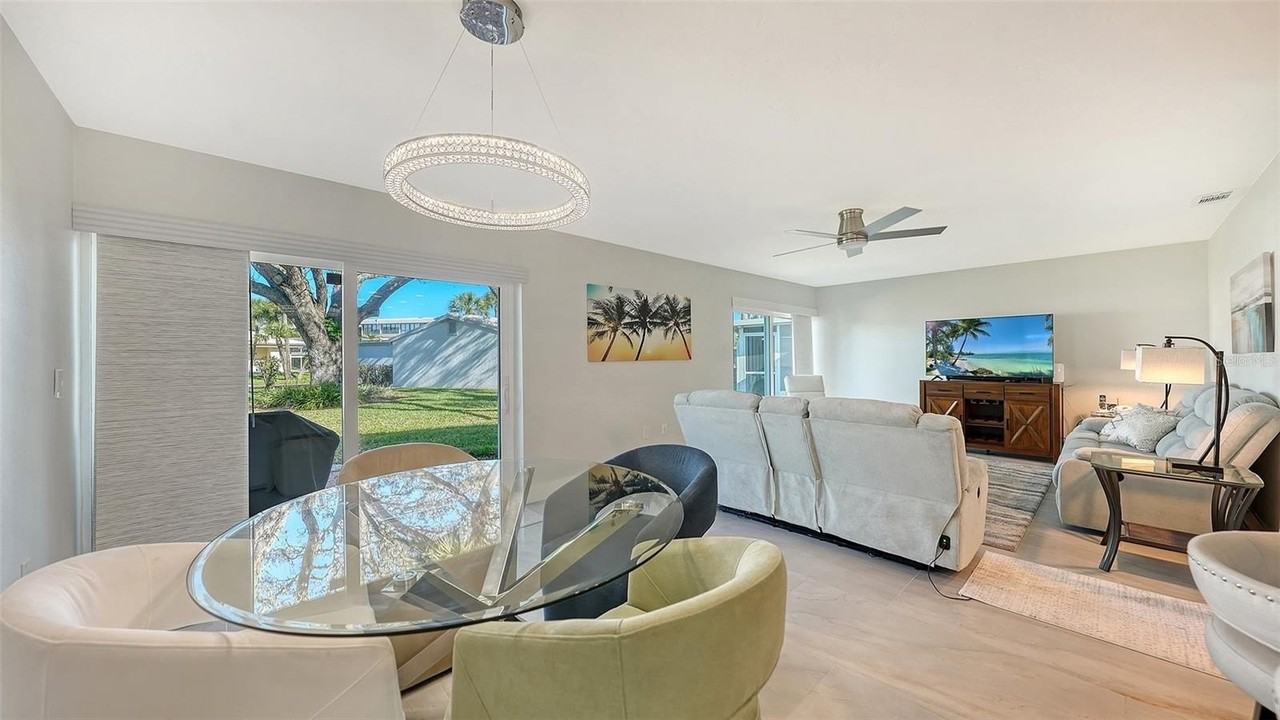 131 Whispering Sands Cir #V33 - Photo 7 of 50