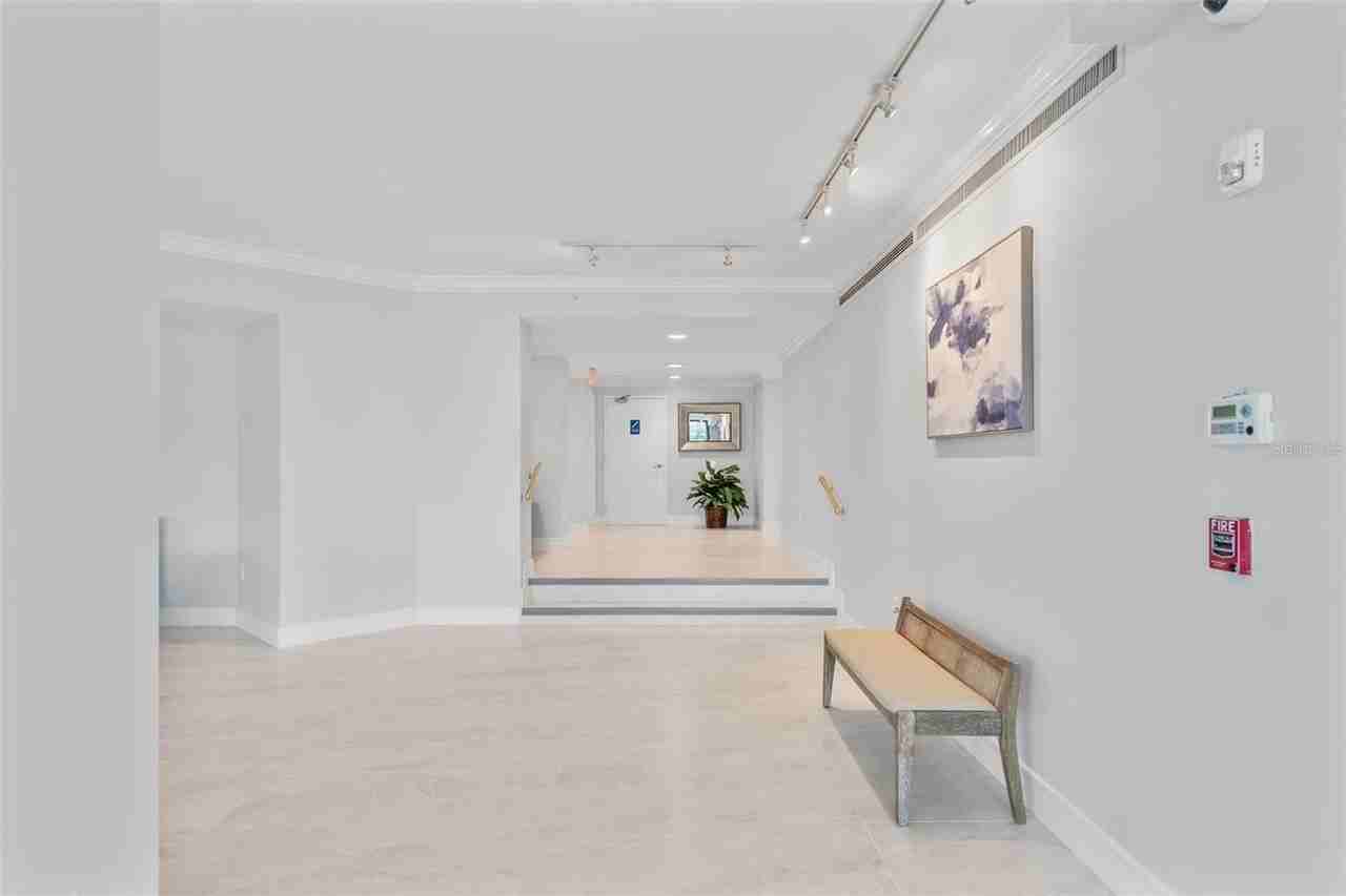 1050 Longboat Club Rd #506 - Photo 4 of 32