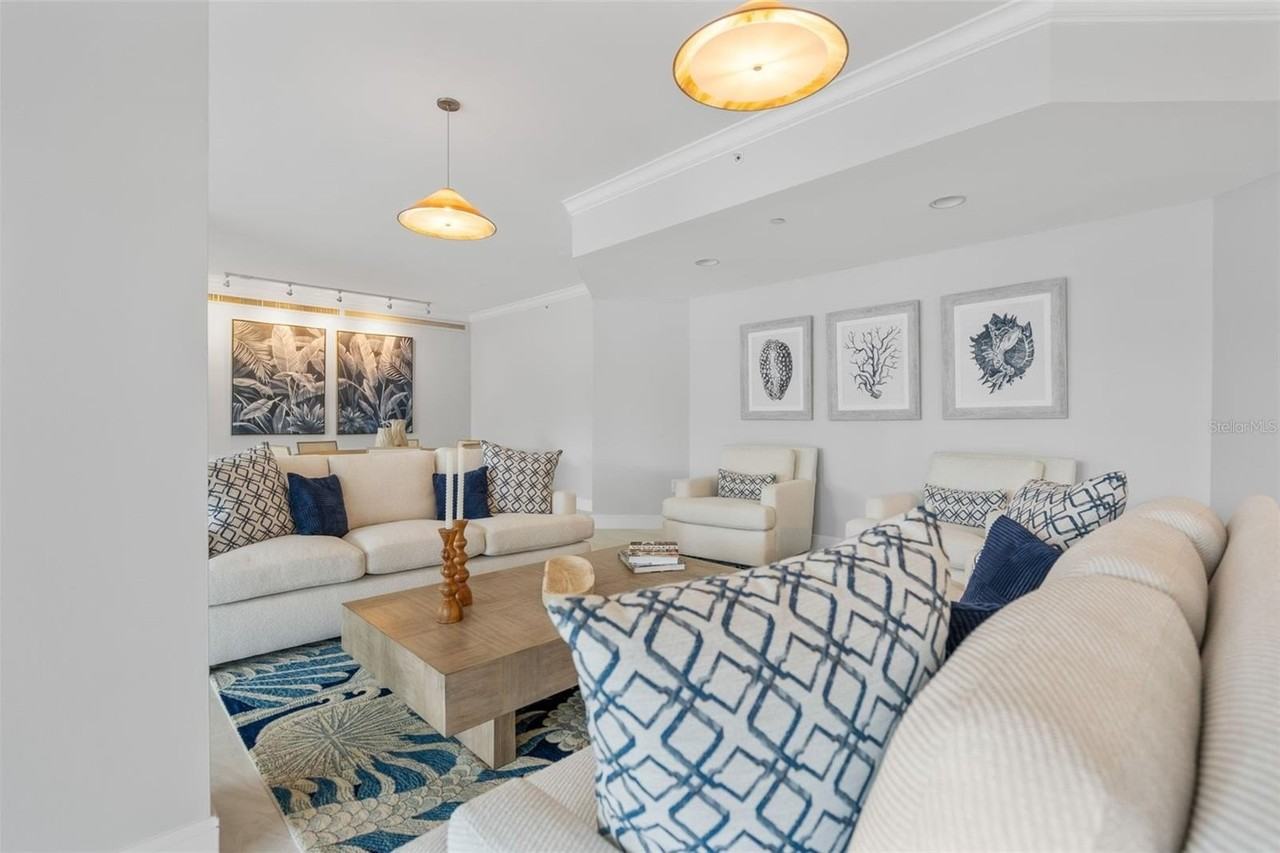 1050 Longboat Club Rd #506 - Photo 5 of 32