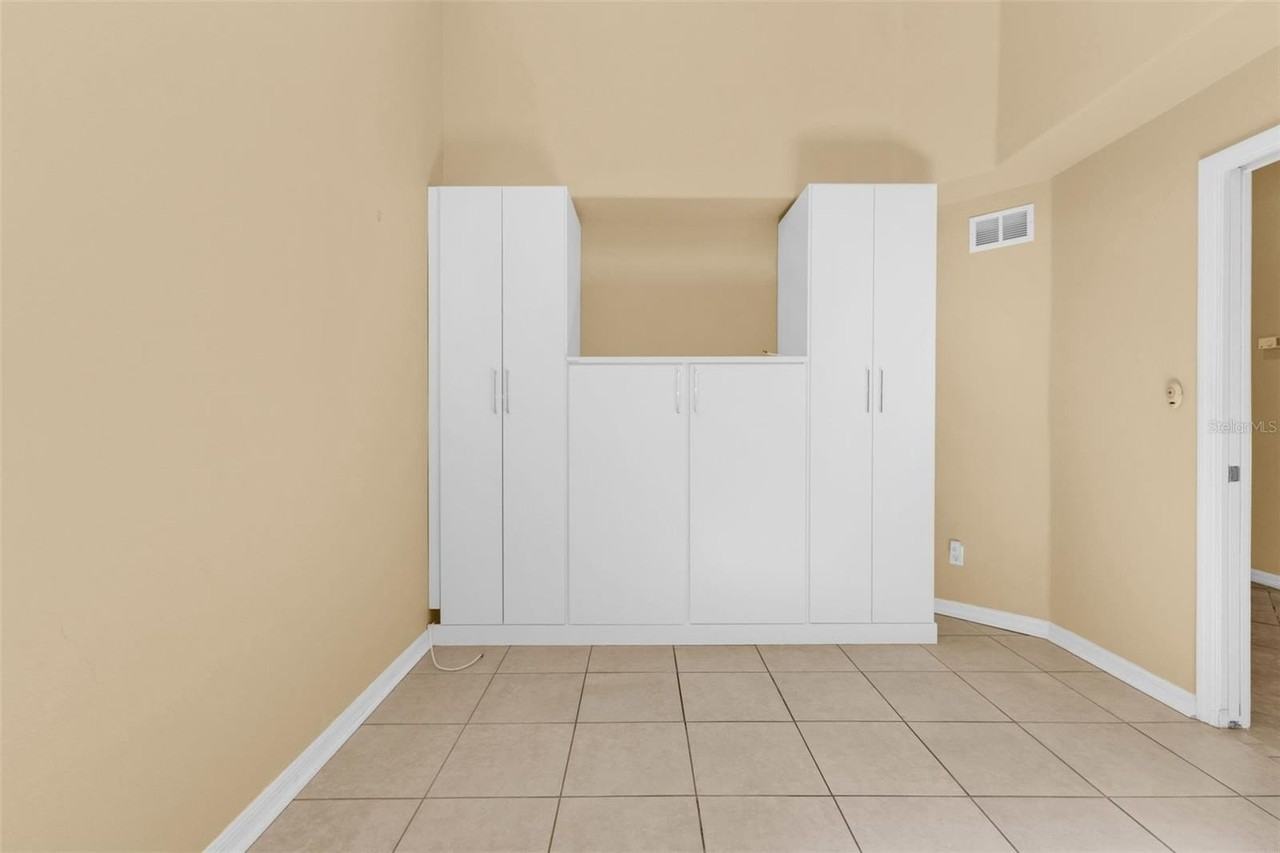 3841 Albacete Cir #51 - Photo 7 of 34