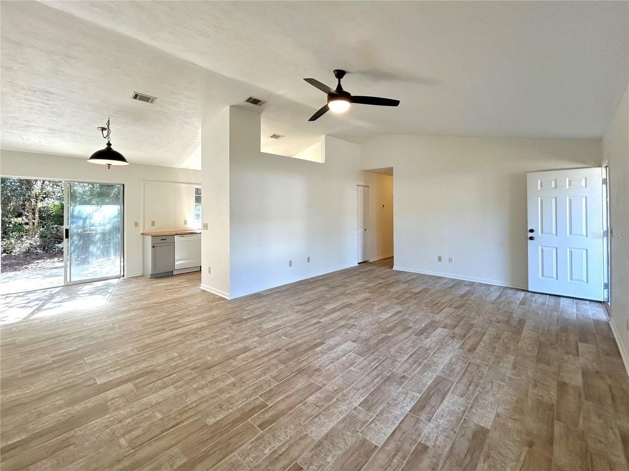 26613 Nw 3rd Ave - Photo 3 of 14