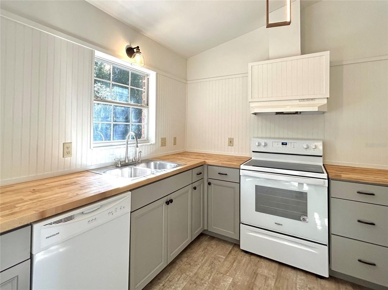 26613 Nw 3rd Ave - Photo 6 of 14