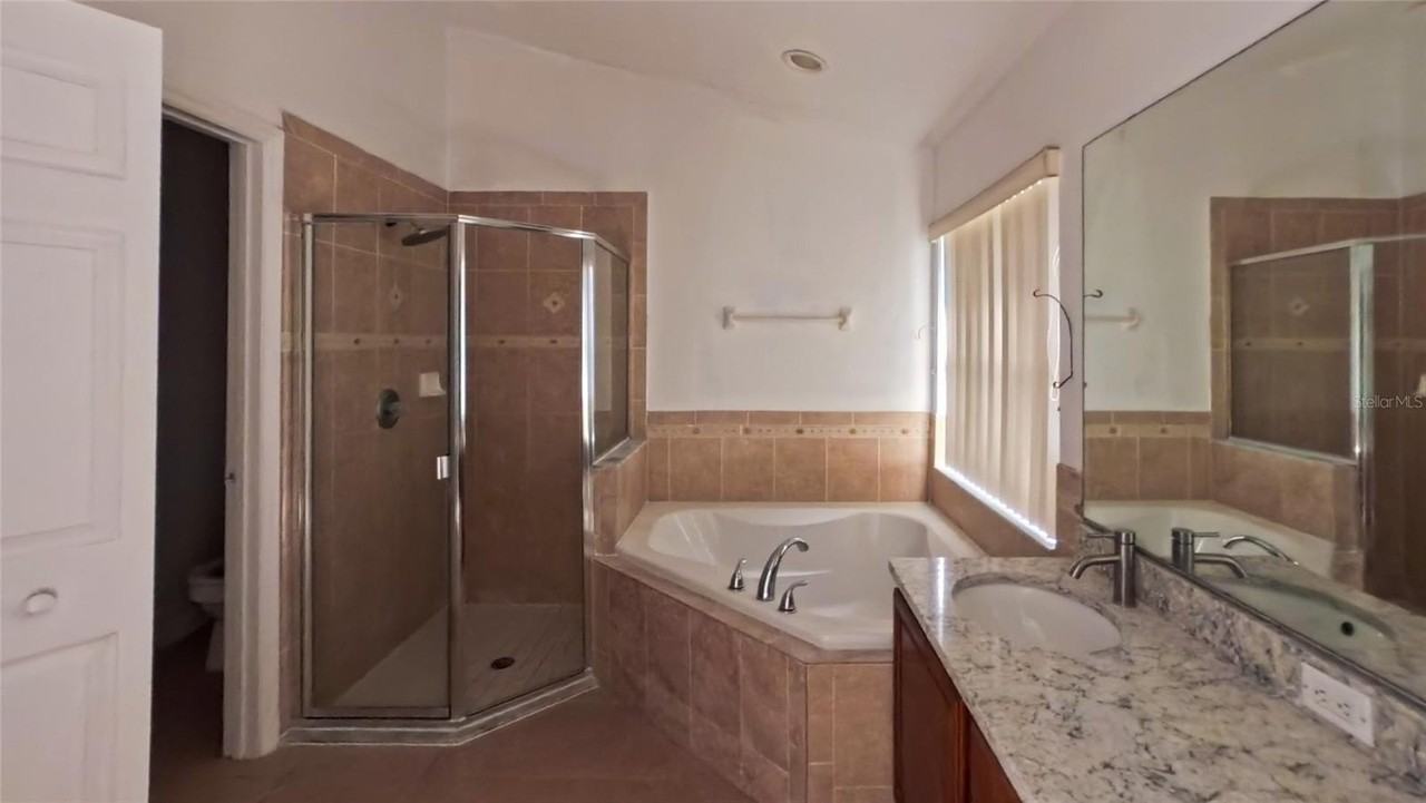 2731 Corybrooke Ln - Photo 6 of 8