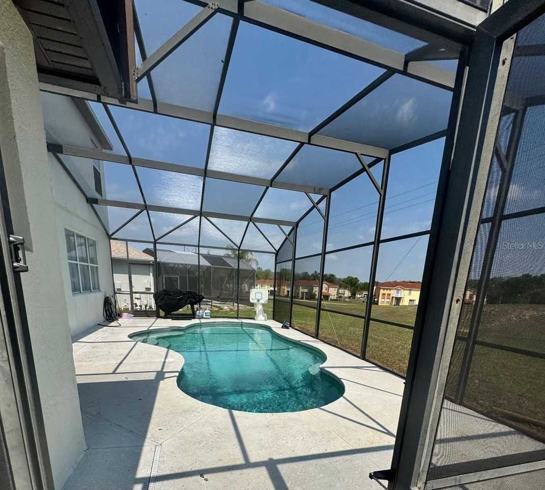 1142 Pine Ridge Dr - Photo 2 of 3