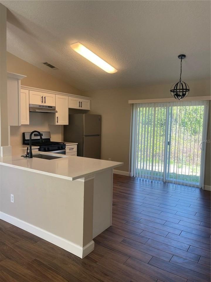 18 Starling Dr - Photo 3 of 15