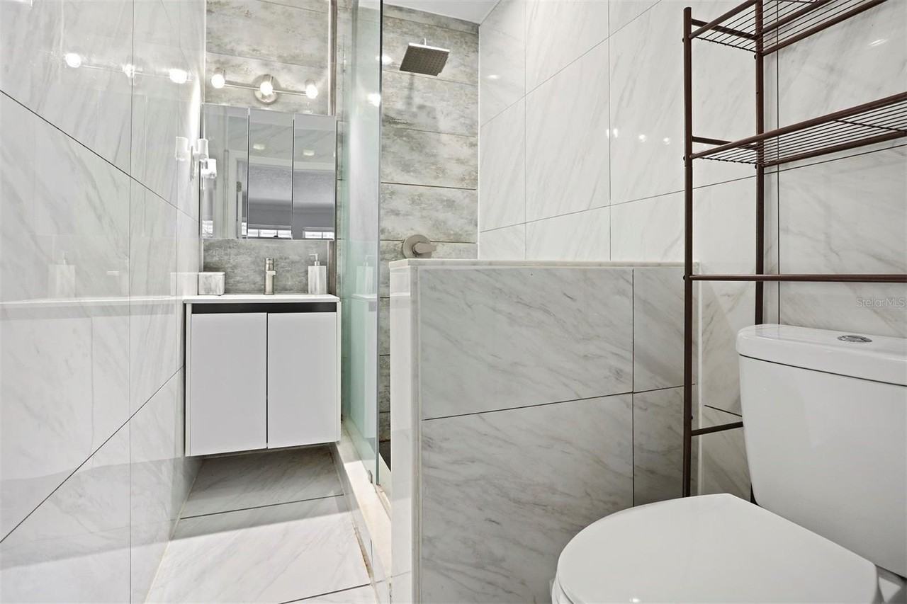 322 E Kaley St #B - Photo 5 of 8