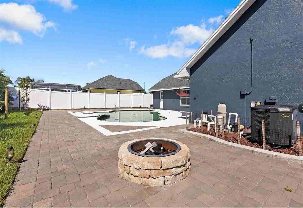 5517 Loma Vista Dr E - Photo 3 of 11