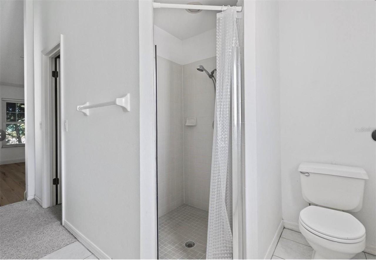 5517 Loma Vista Dr E - Photo 5 of 11