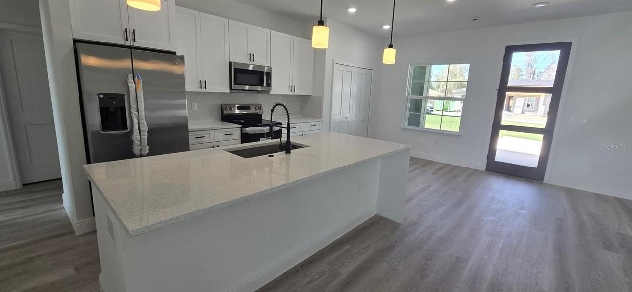 4464 Sw 132nd St - Photo 5 of 17