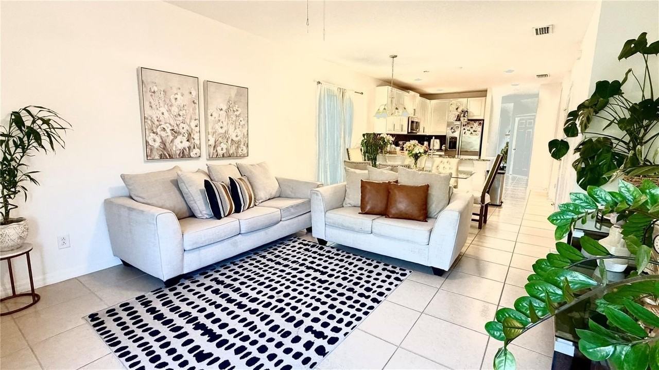 5003 Royal Point Ave - Photo 4 of 18