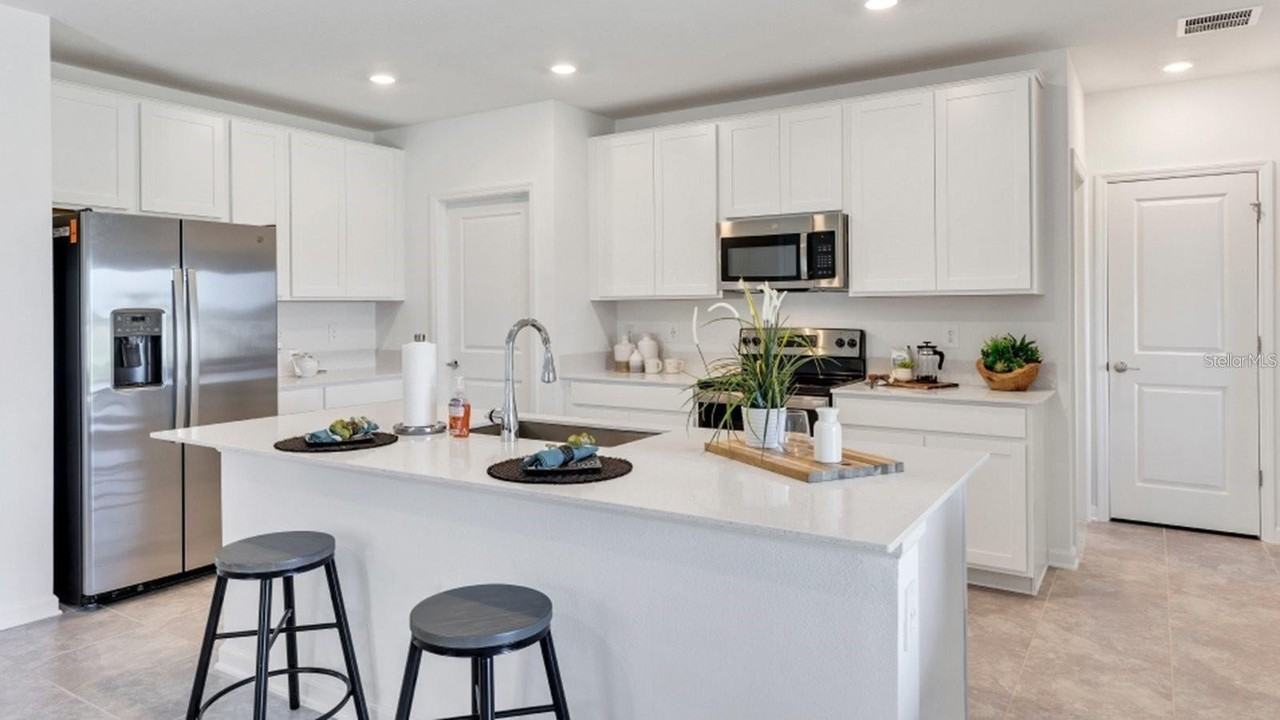 149 Adventure Ave - Photo 5 of 20