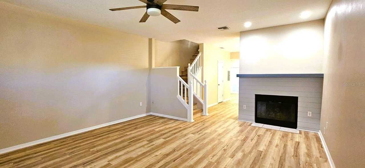 2700 Penzance St - Photo 4 of 31