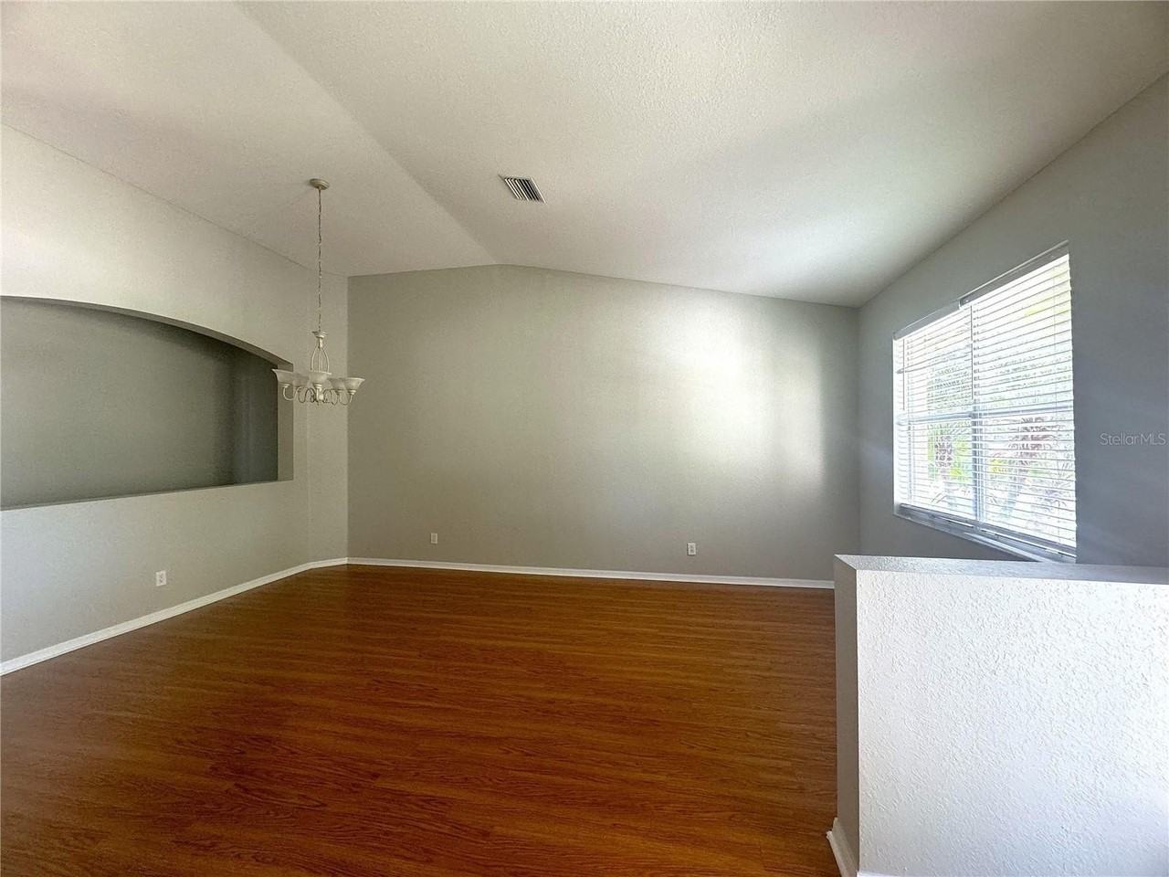 11739 Holly Creek Dr - Photo 3 of 44