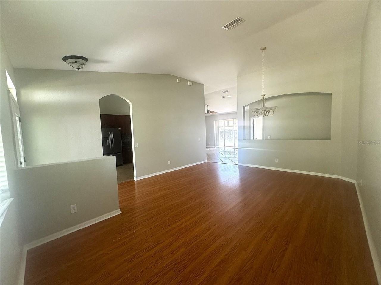 11739 Holly Creek Dr - Photo 4 of 44