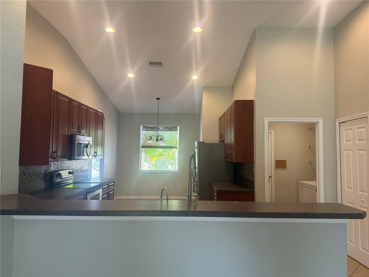 11739 Holly Creek Dr - Photo 7 of 44