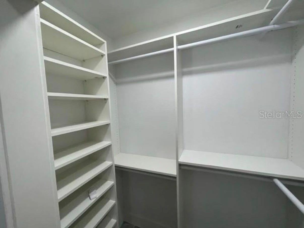 8907 N Boulevard - Photo 7 of 24