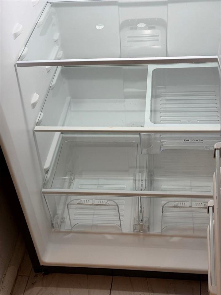 8105 N Klondyke St - Photo 4 of 22