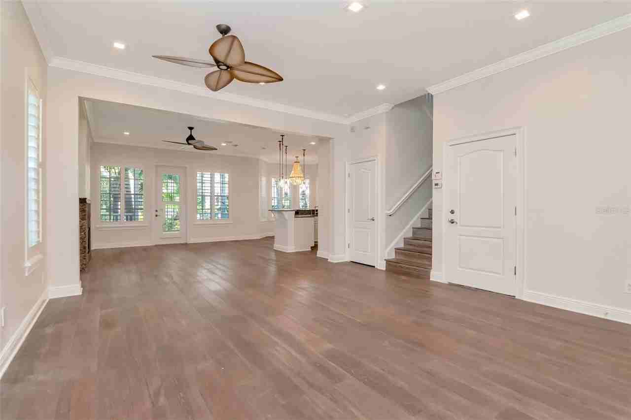 947 Hemingway Cir - Photo 5 of 50