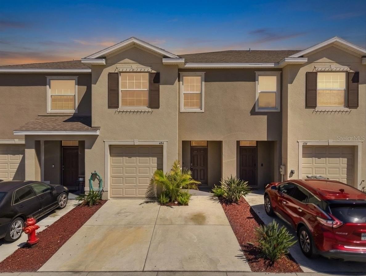 424 Newmont Cir - Photo 2 of 47