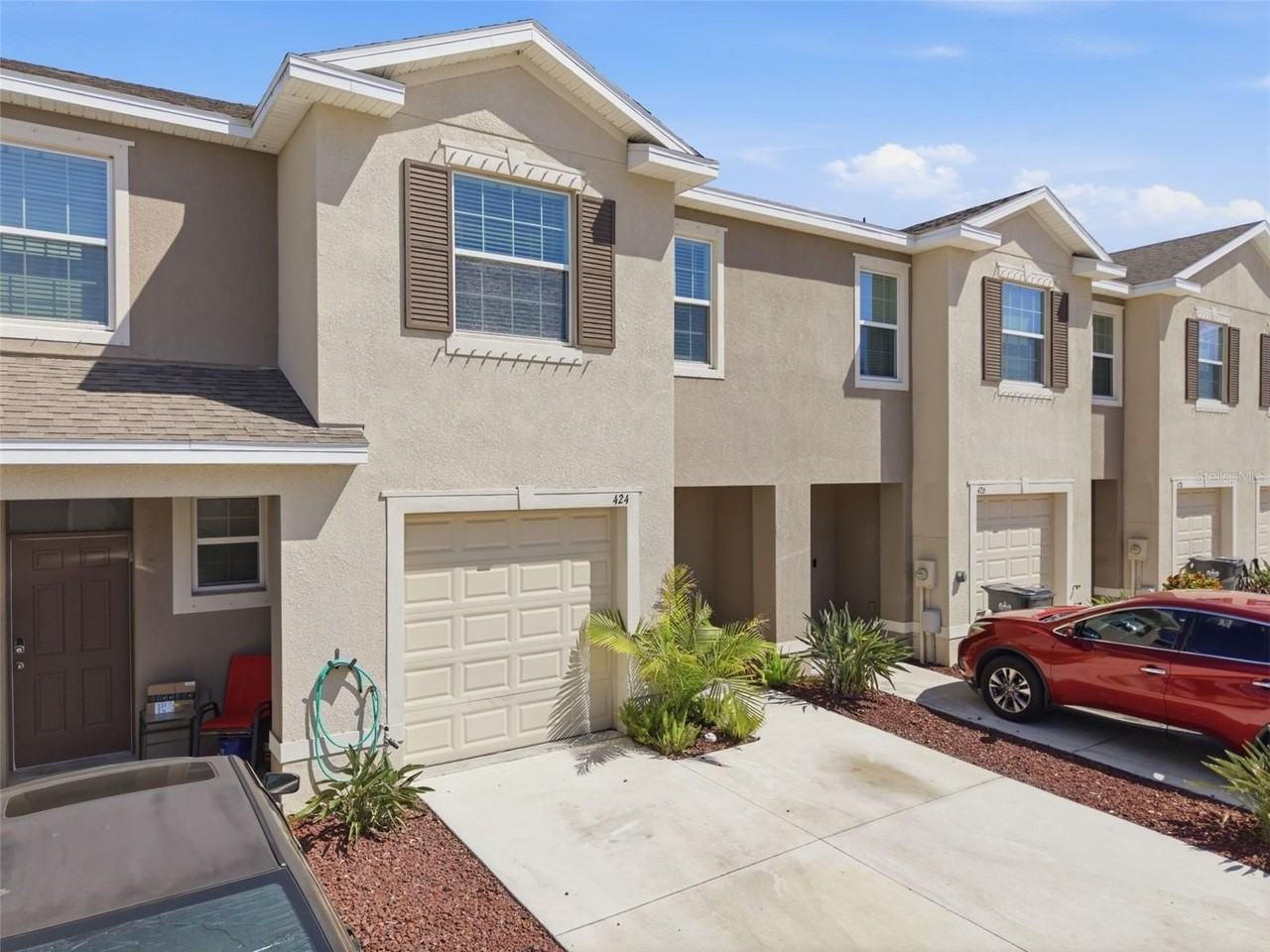 424 Newmont Cir - Photo 3 of 47