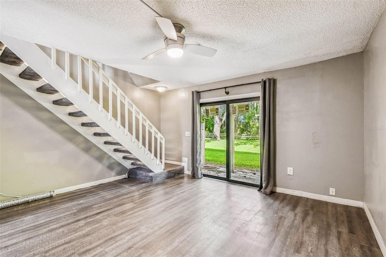 103 Brigadoon Dr - Photo 3 of 25