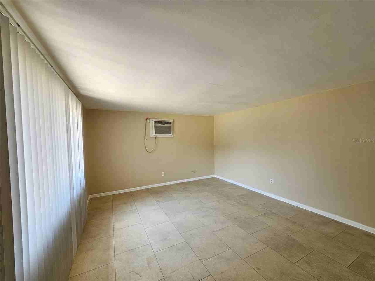 2412 Kiwanis Ave - Photo 6 of 20