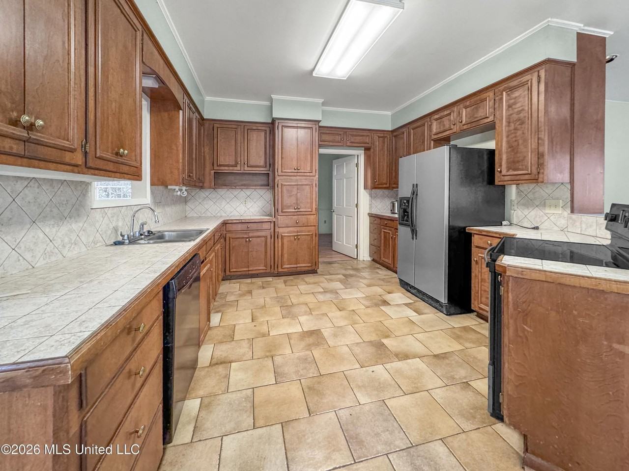 3018 Wardlaw Rd - Photo 3 of 21