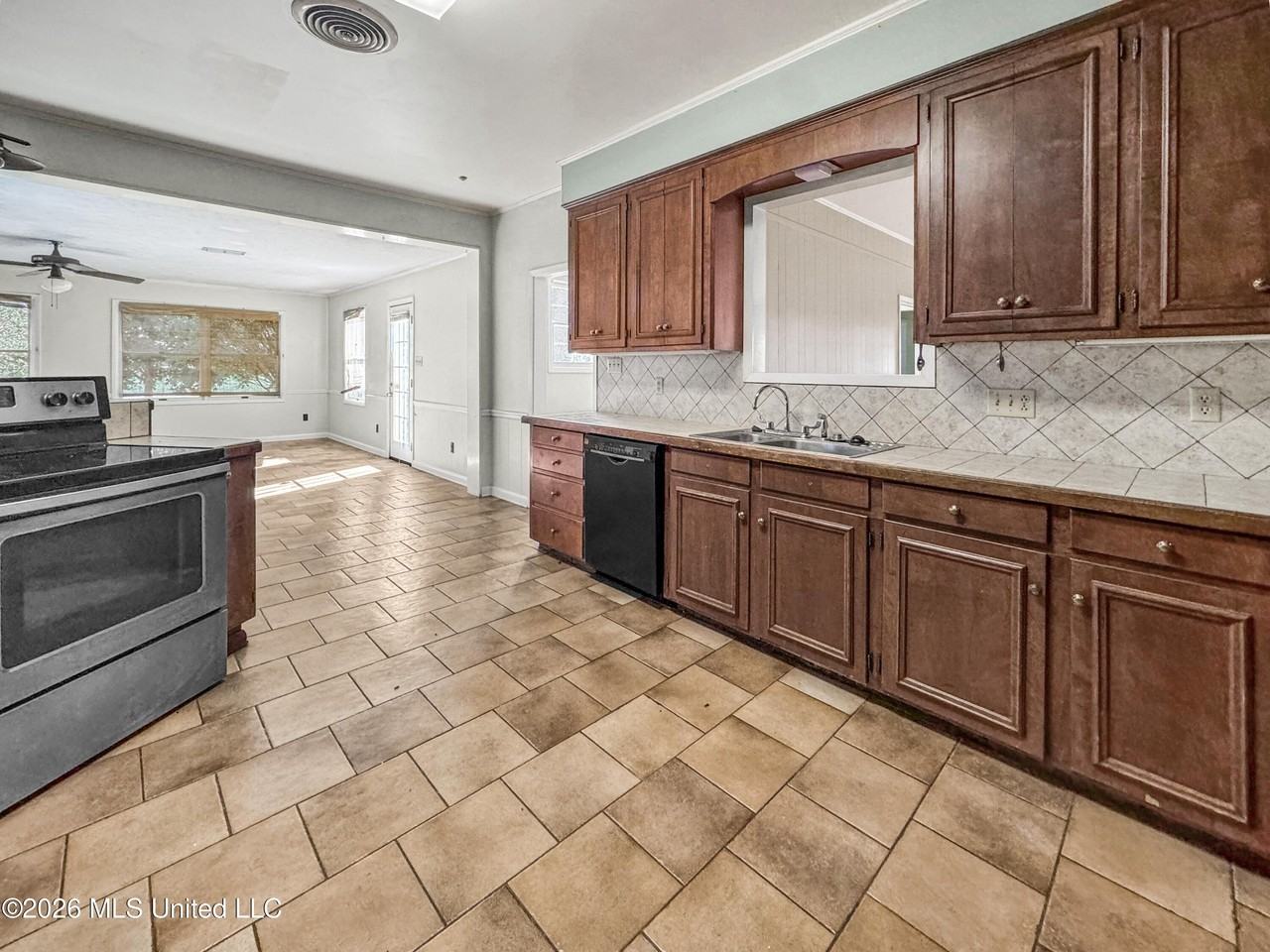 3018 Wardlaw Rd - Photo 4 of 21