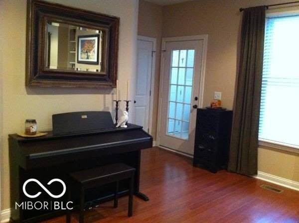 235 3rd Ave Ne - Photo 2 of 23