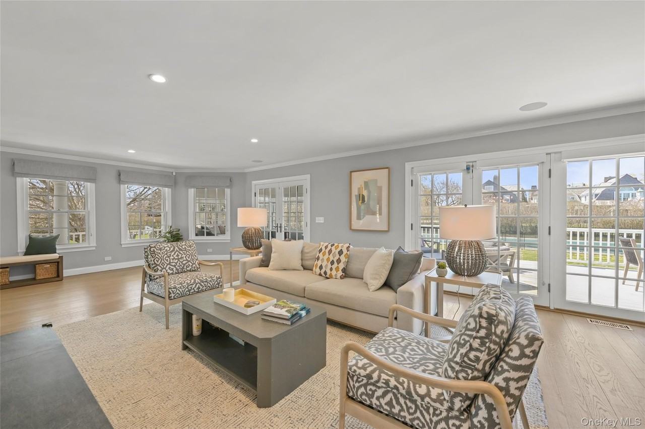 245 Oneck Ln - Photo 7 of 42